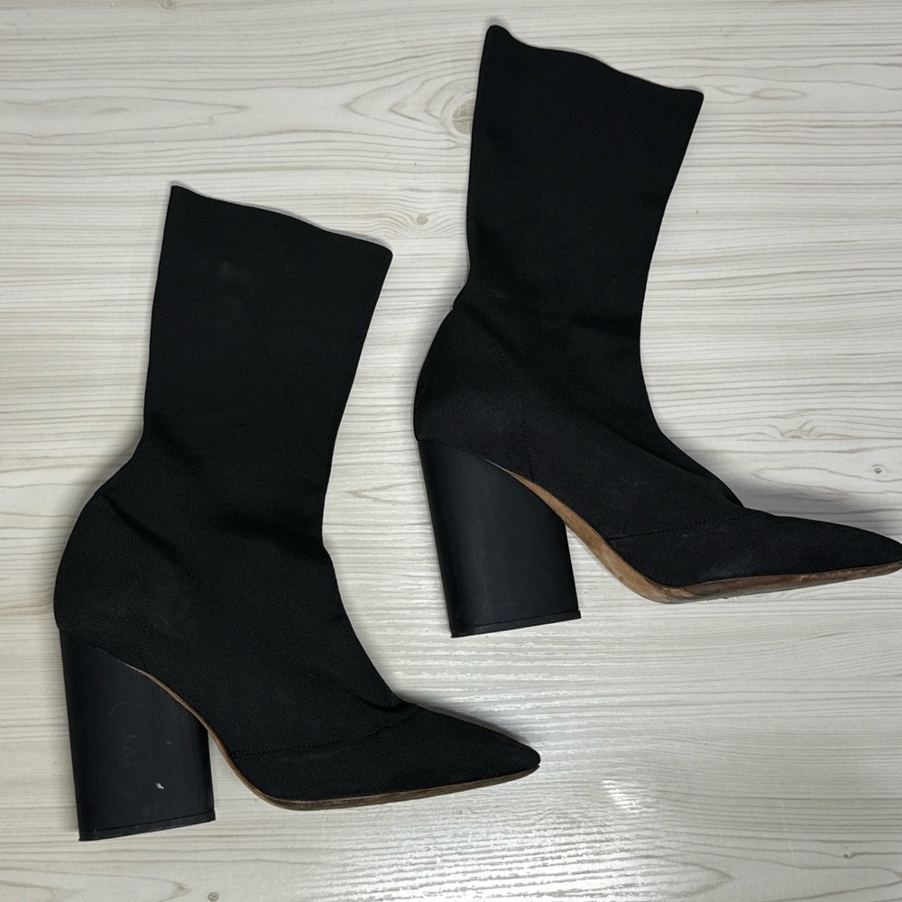 Yeezy Season 4 Black Sock Boots 37.5 - 7.5
